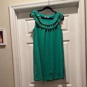 Green Sleeveless Dress with Ruffled Neckline